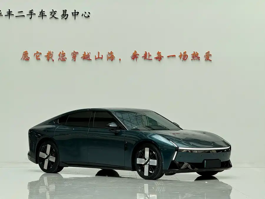Xpeng P7