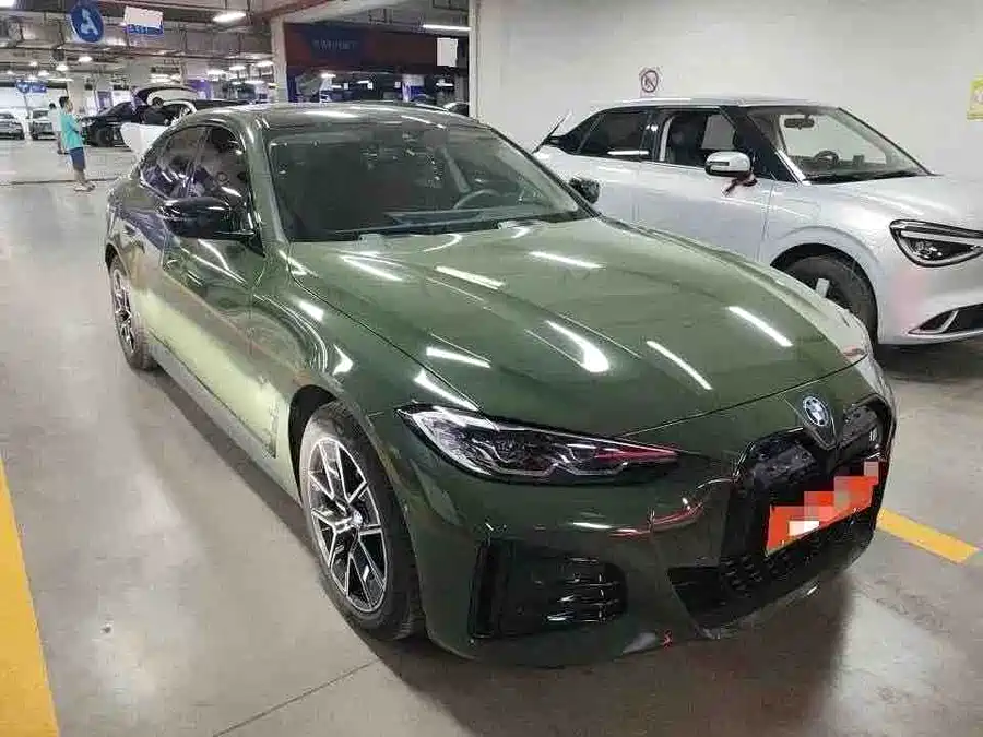 BMW i4