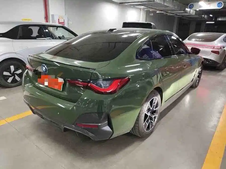 BMW i4