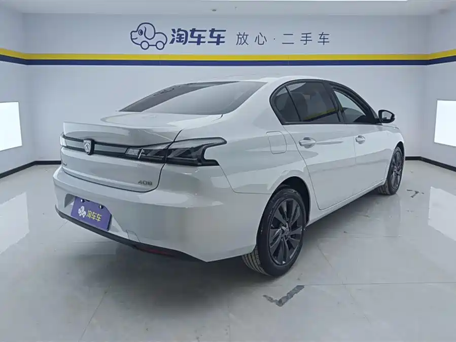 Peugeot 408