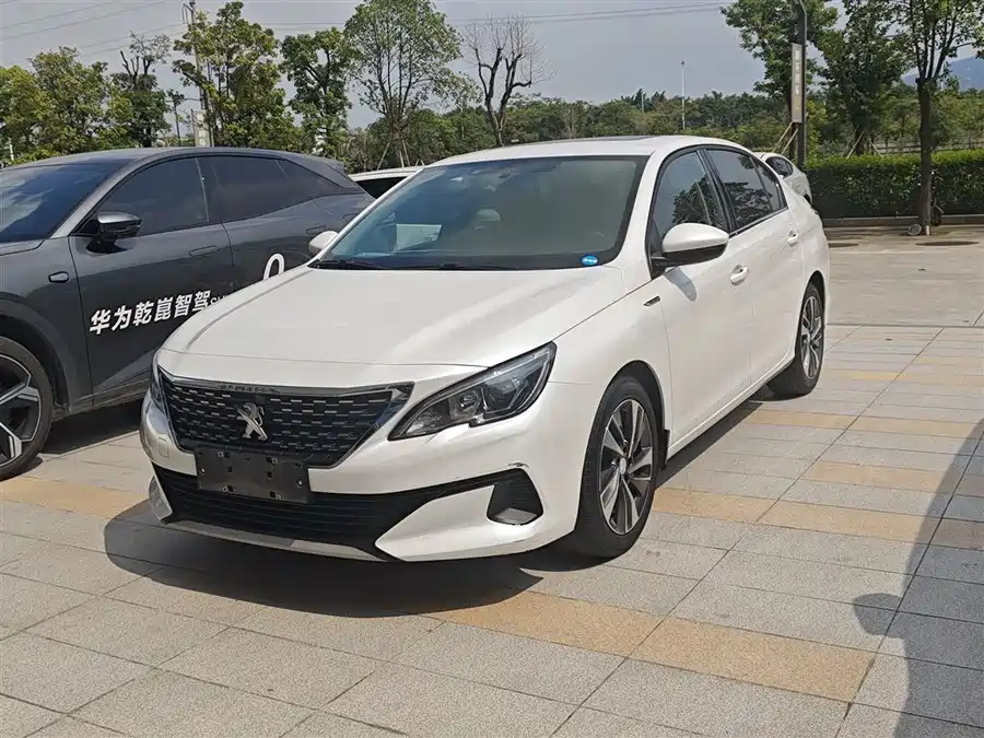 Peugeot 408