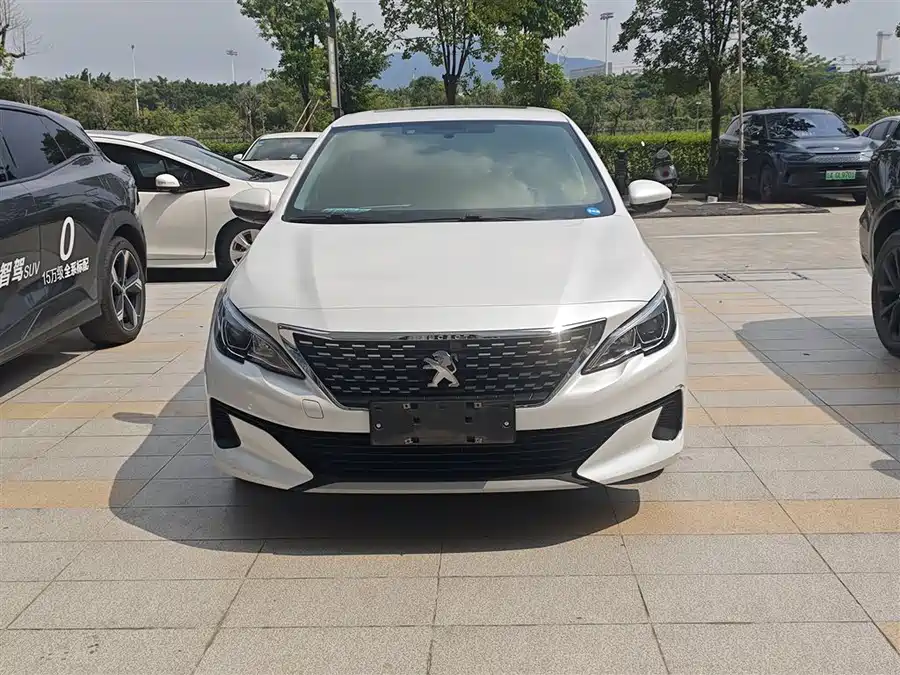 Peugeot 408