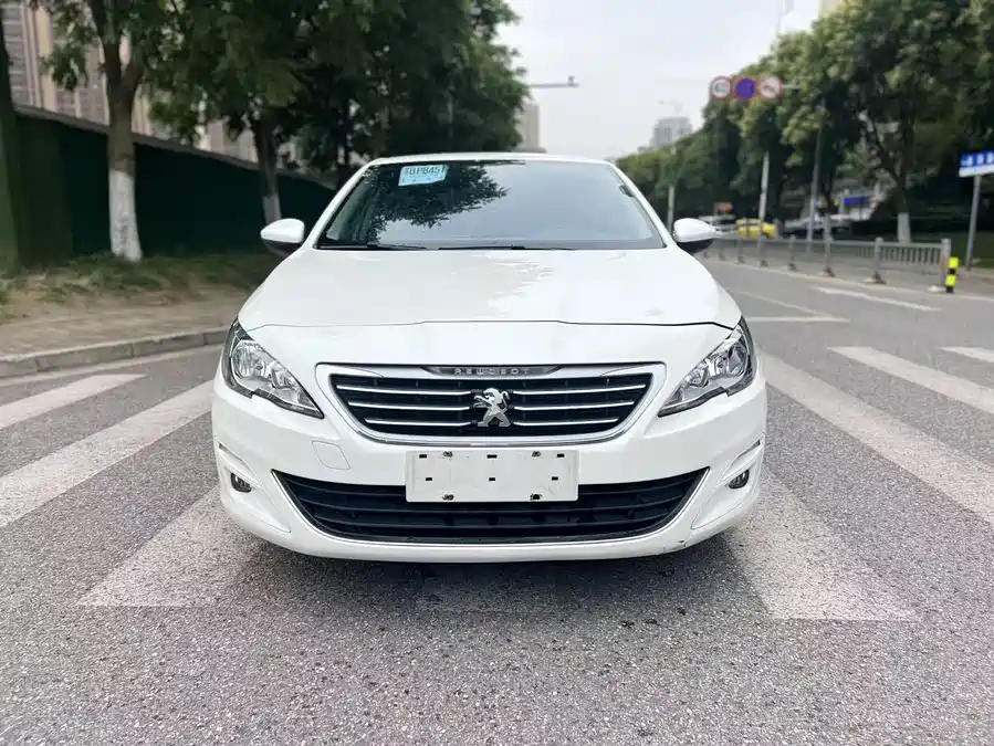Peugeot 408