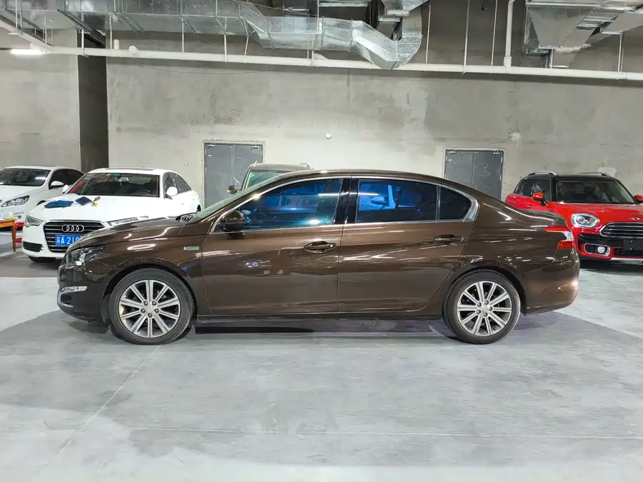 Peugeot 408