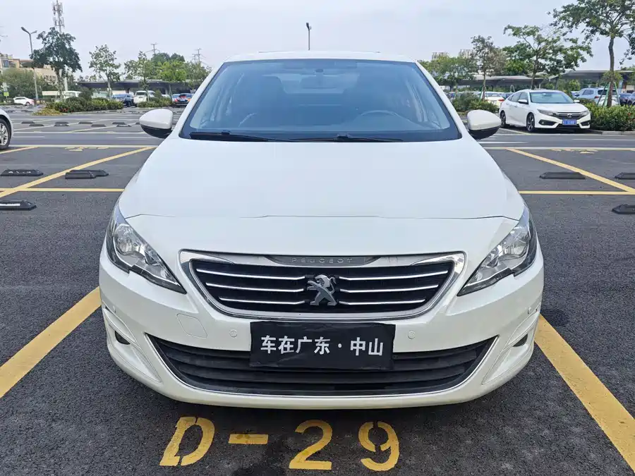 Peugeot 408