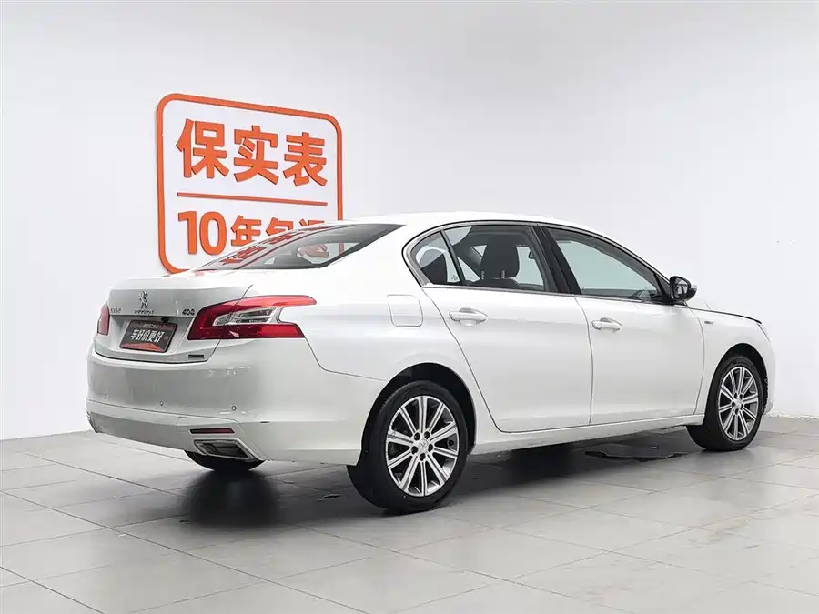 Peugeot 408