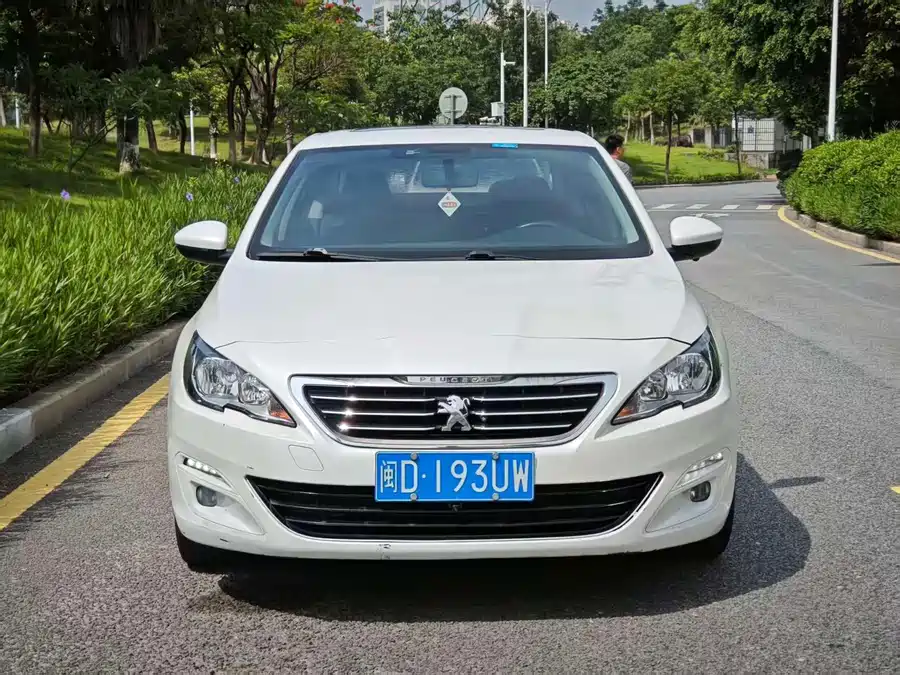 Peugeot 408