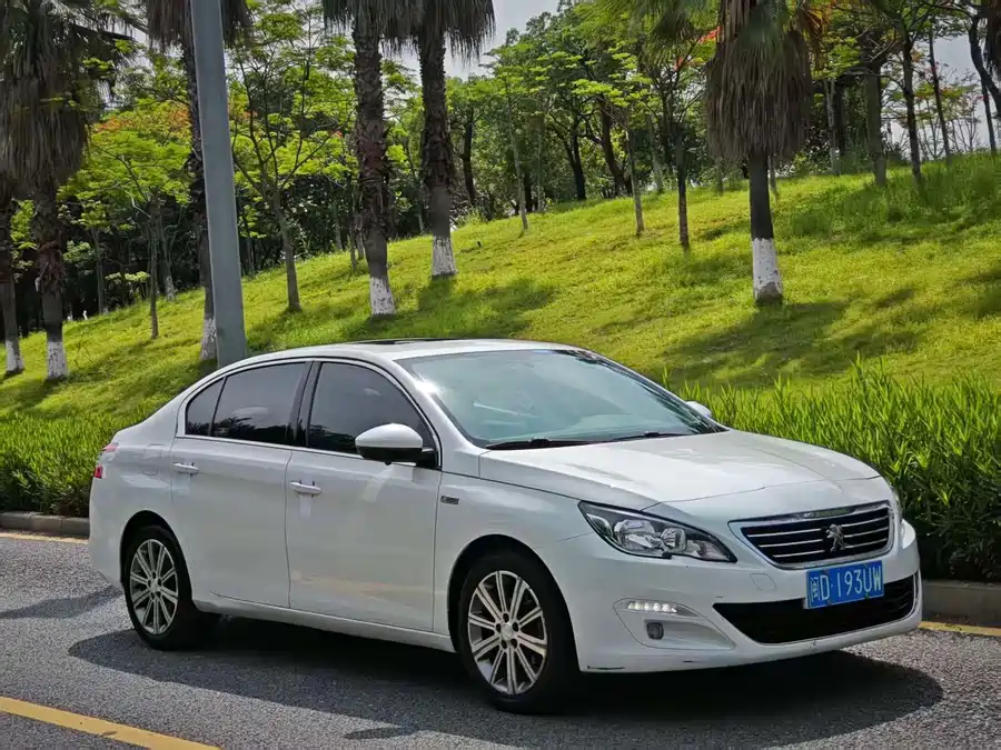 Peugeot 408
