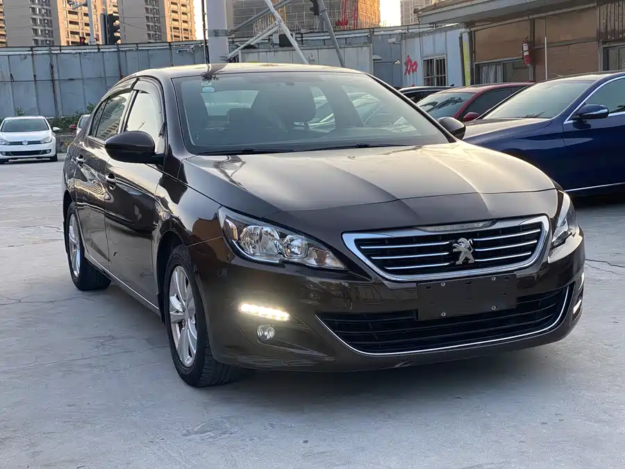 Peugeot 408