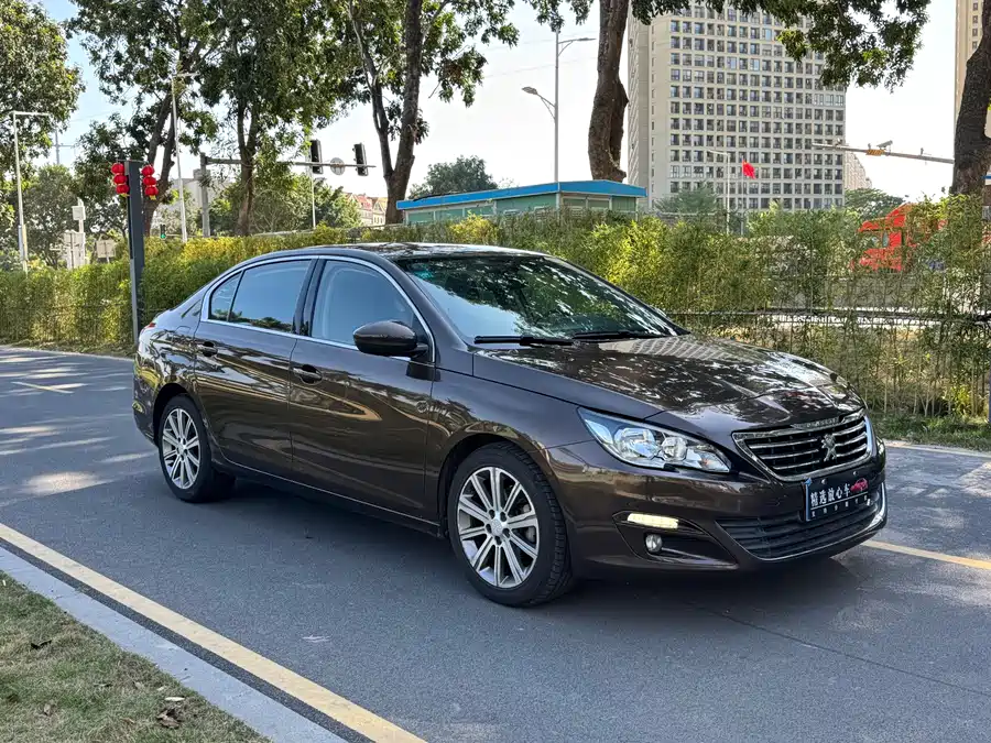 Peugeot 408