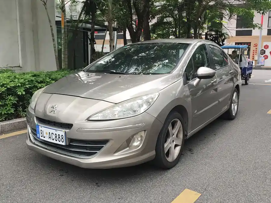 Peugeot 408