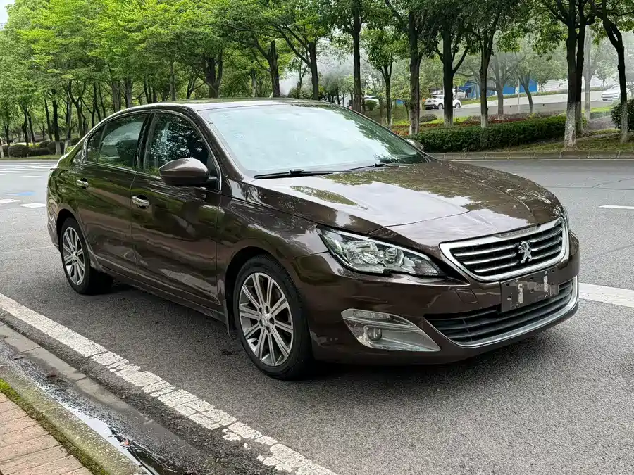 Peugeot 408