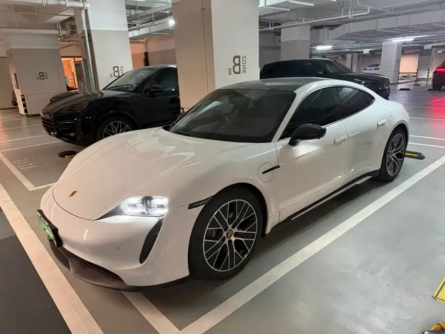 Porsche Taycan