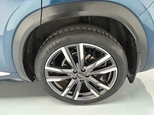 Geely Xingyue L