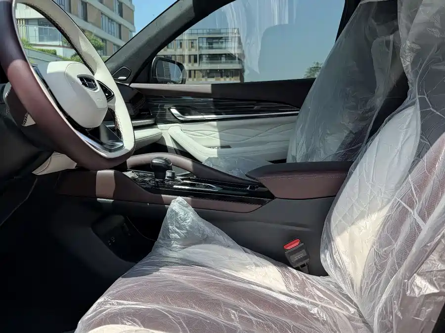 Geely Xingyue L