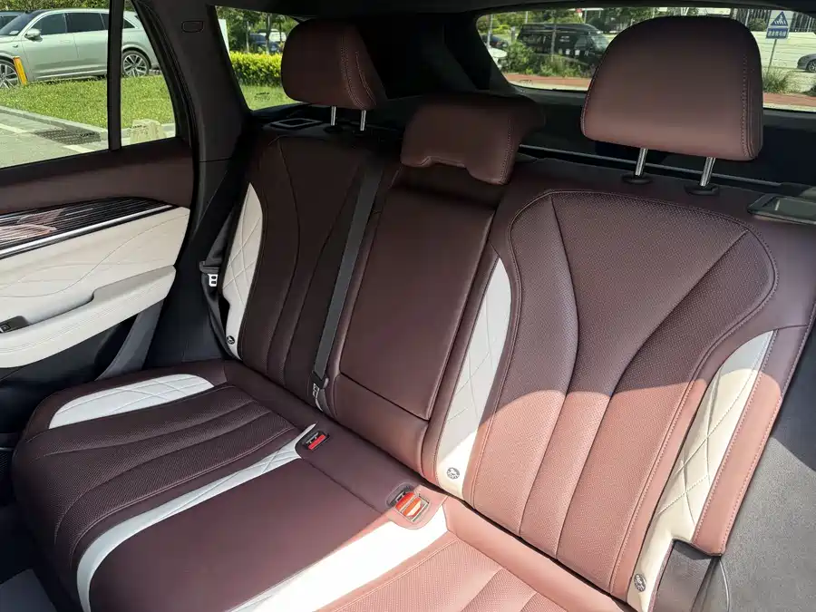 Geely Xingyue L