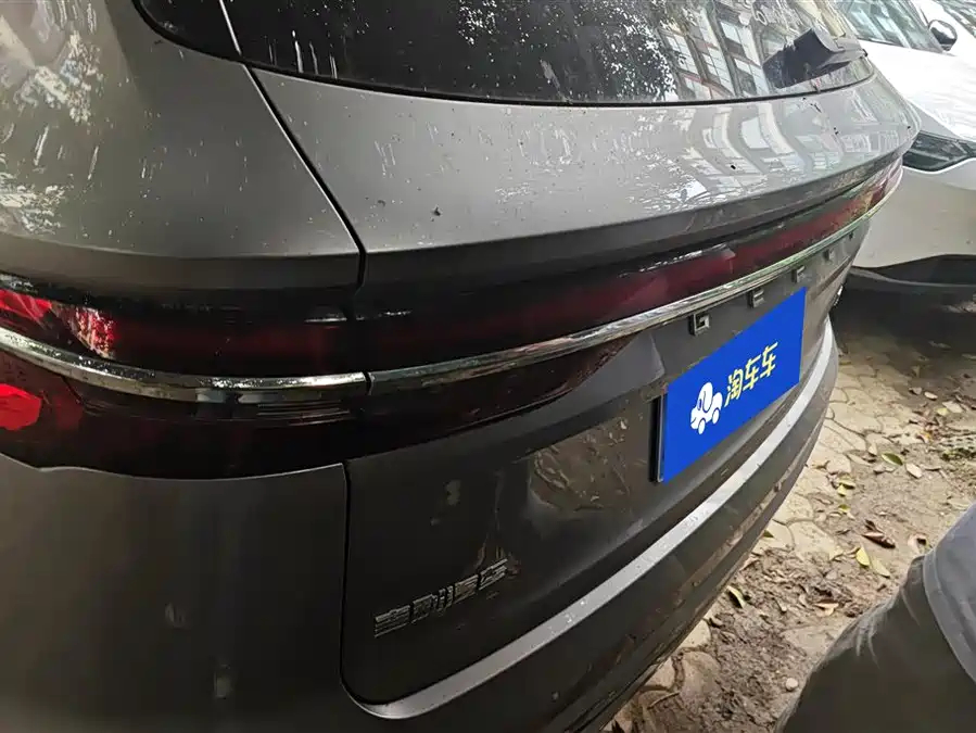 Geely Xingyue L