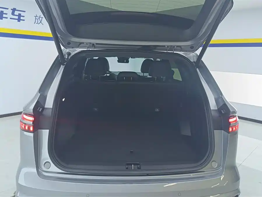 Geely Xingyue L