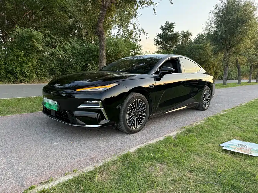 Geely Galaxy Star 8