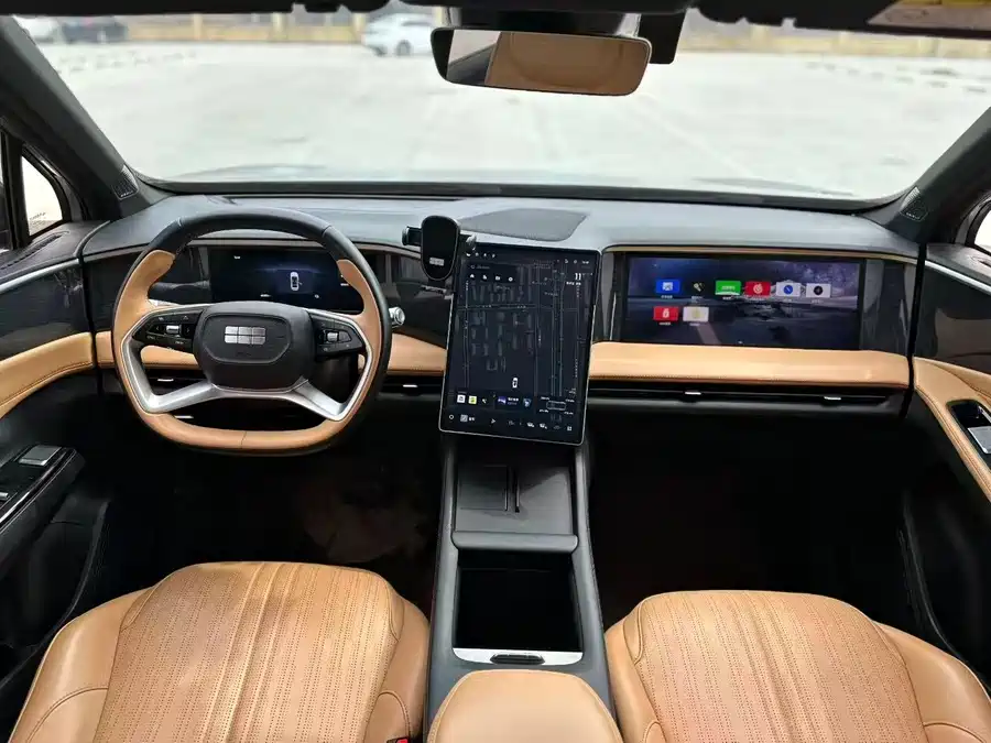 Geely Galaxy L7