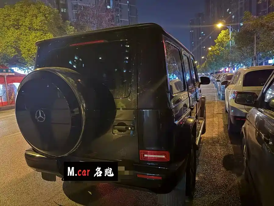 Mercedes Benz G-rated