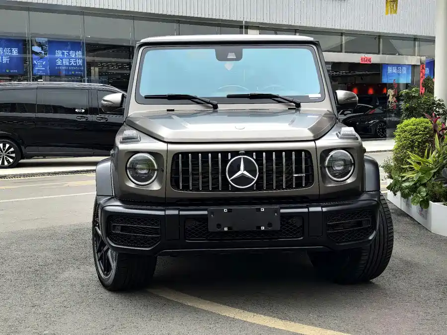 Mercedes Benz G-rated