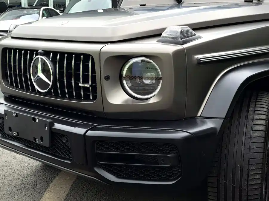 Mercedes Benz G-rated