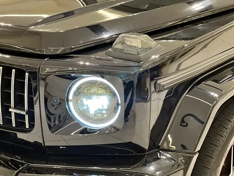 Mercedes Benz G-rated