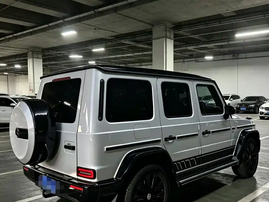 Mercedes Benz G-rated