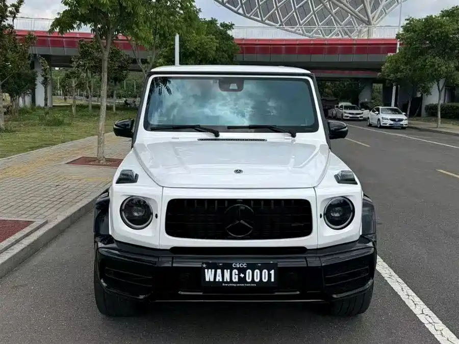 Mercedes Benz G-rated