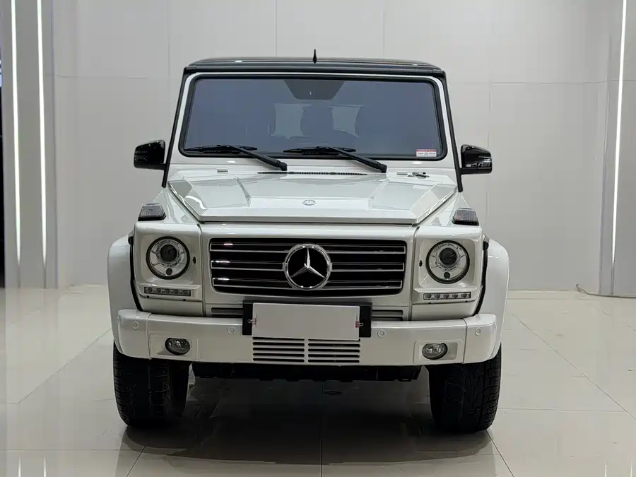 Mercedes Benz G-rated