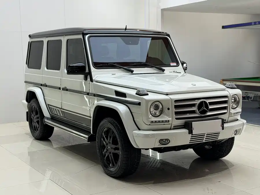 Mercedes Benz G-rated