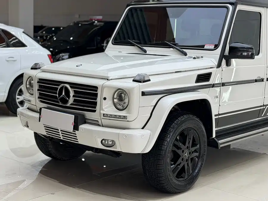Mercedes Benz G-rated