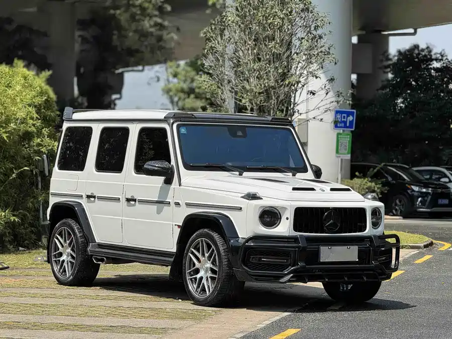 Mercedes Benz G-rated
