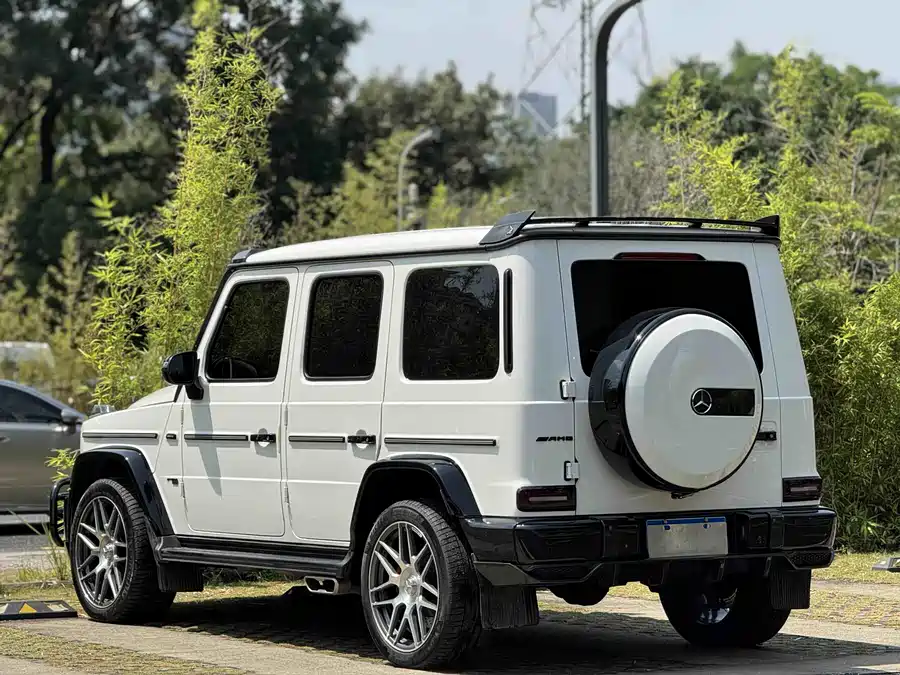 Mercedes Benz G-rated