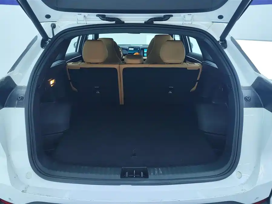 Geely Galaxy L7