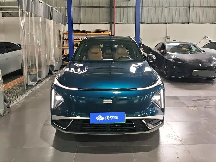Geely Galaxy L7