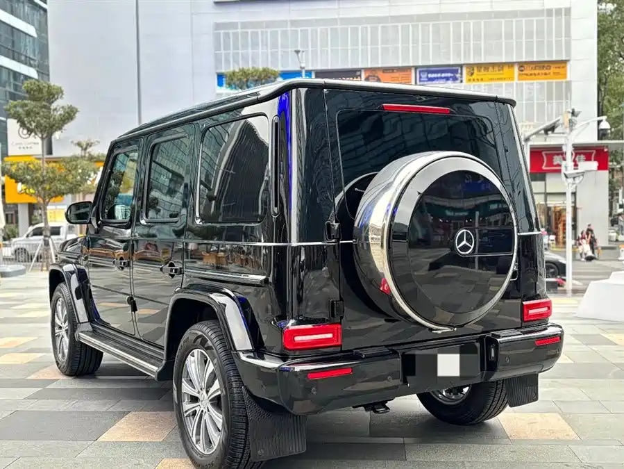 Mercedes Benz G-rated