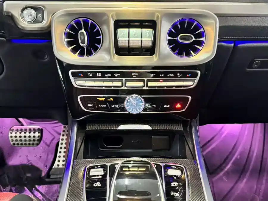 Mercedes Benz G-rated