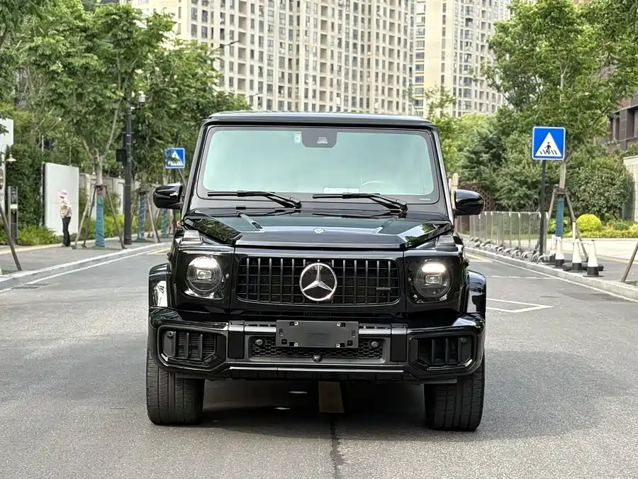 Mercedes Benz G-rated