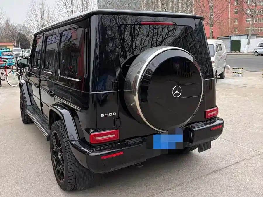 Mercedes Benz G-rated