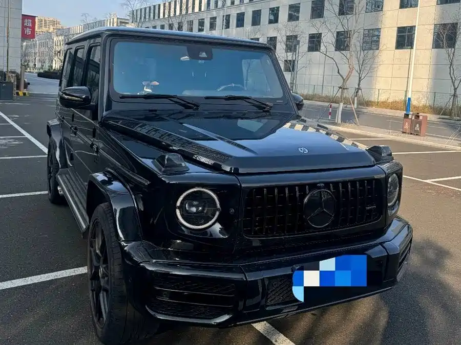 Mercedes Benz G-rated