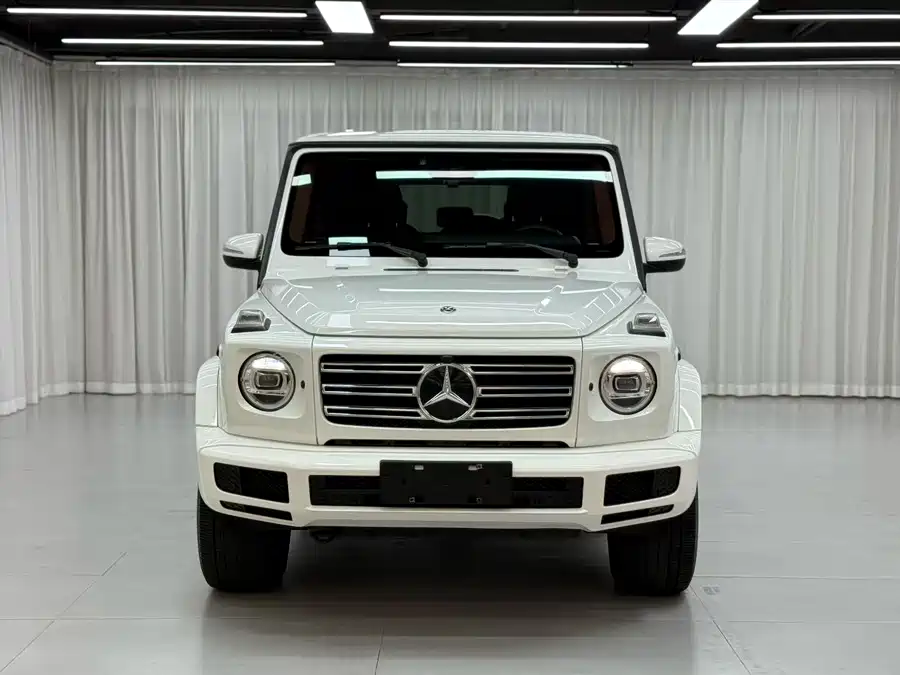 Mercedes Benz G-rated