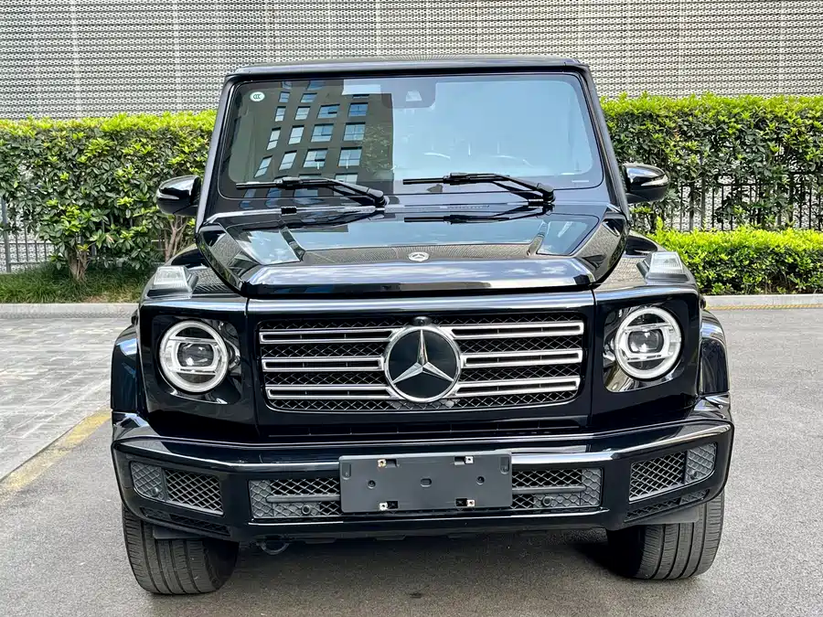 Mercedes Benz G-rated
