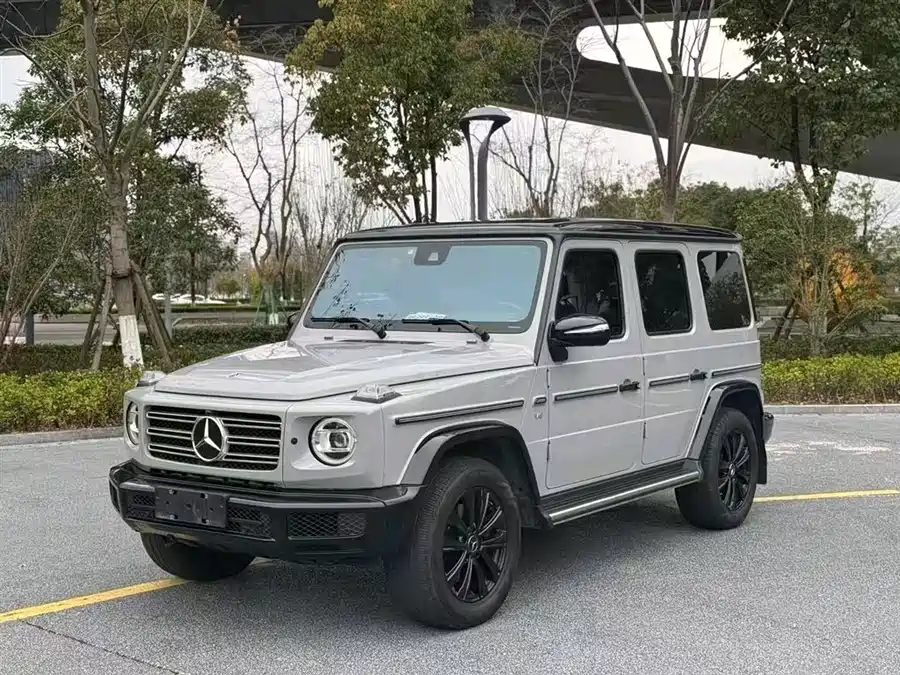 Mercedes Benz G-rated
