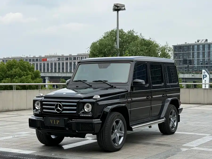Mercedes Benz G-rated