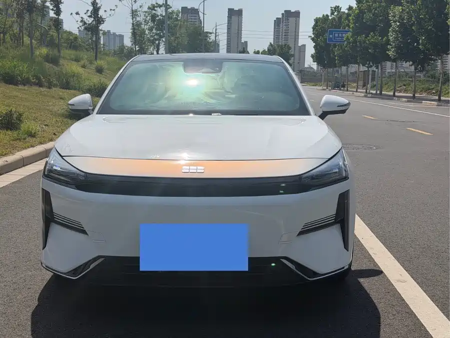 Geely Galaxy L6