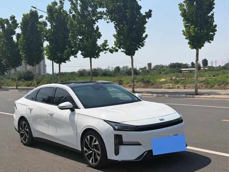 Geely Galaxy L6