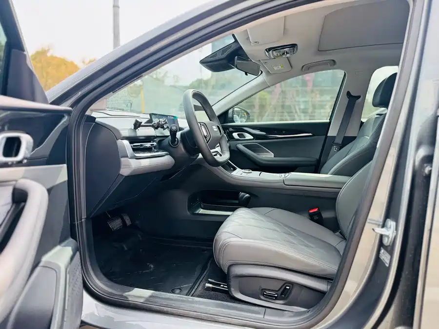 Geely Galaxy A7 EM