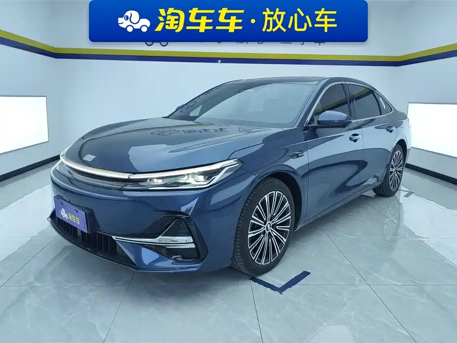 Geely Galaxy A7 EM